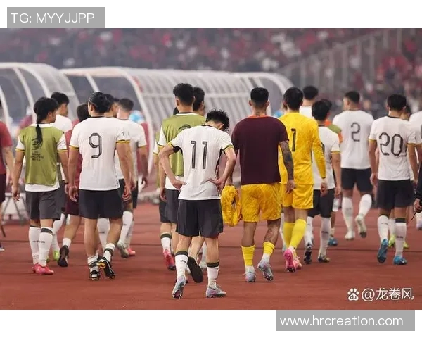 成都足球队整体压制战术解析与其在联赛中的影响探讨