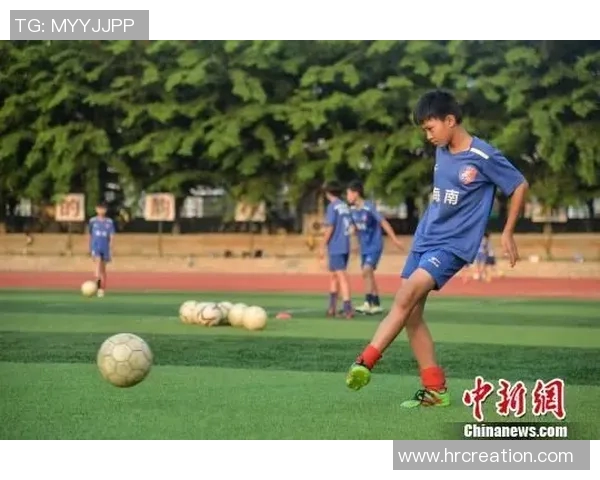 黄秀英独家揭秘足球技巧与心得分享助你提升球技